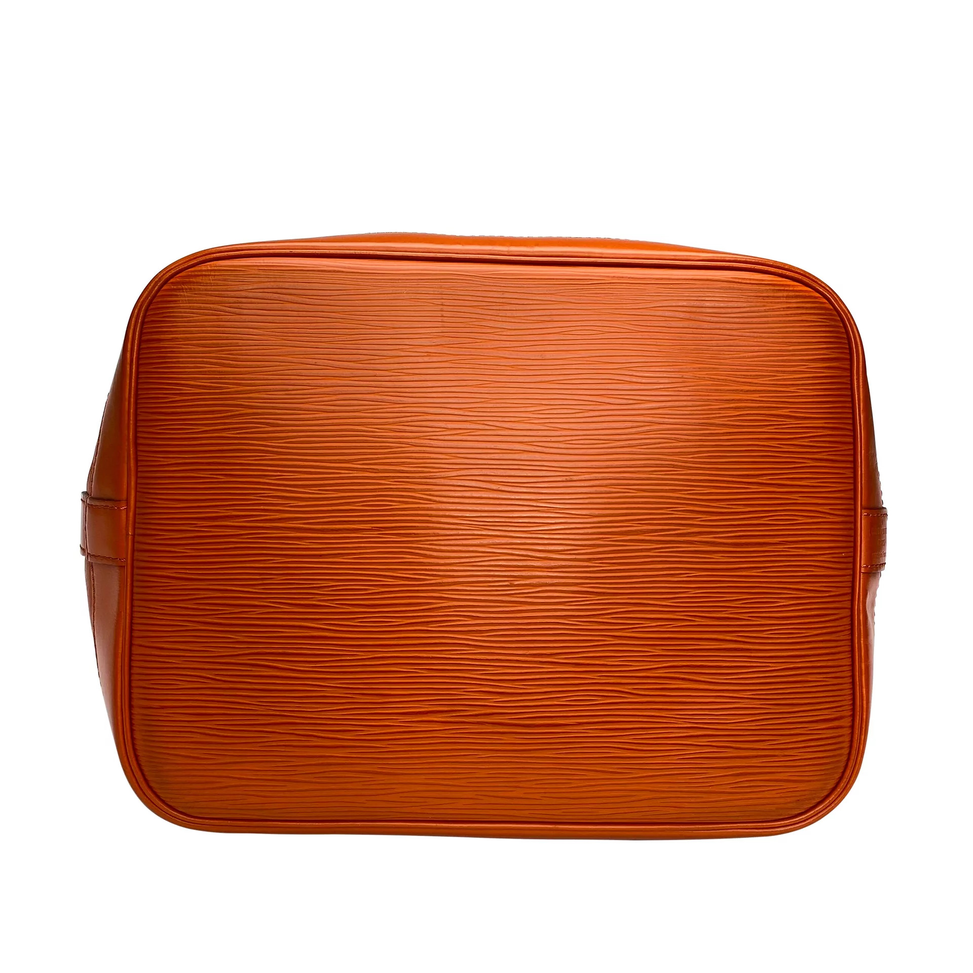 Bolsa Louis Vuitton Noé Couro Laranja