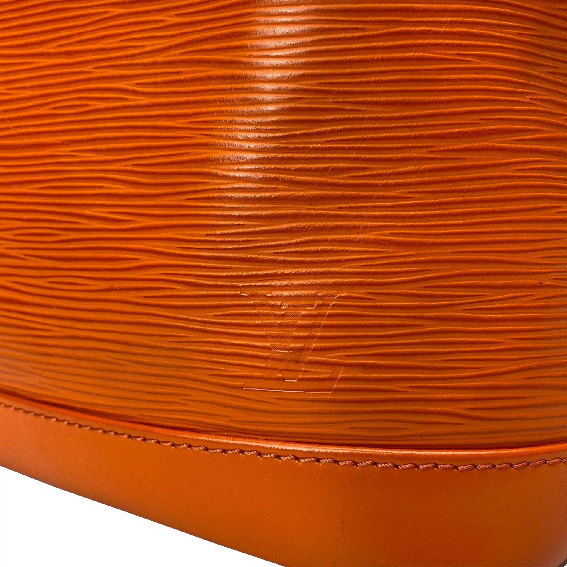 Bolsa Louis Vuitton Noé Couro Laranja