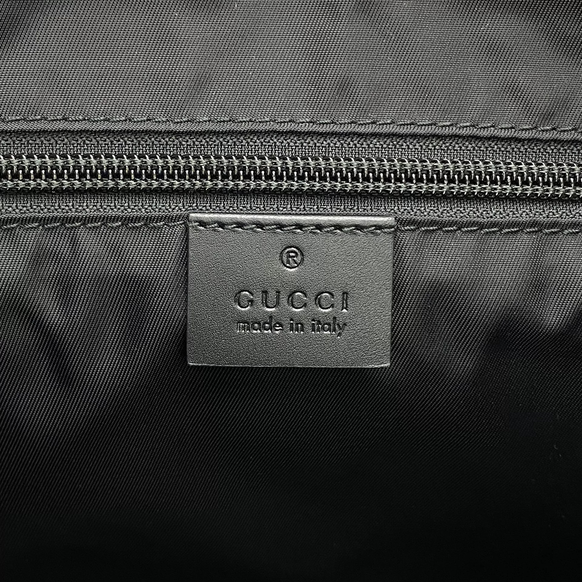 Bolsa Gucci GG Supreme Web Flap Messenger Bag