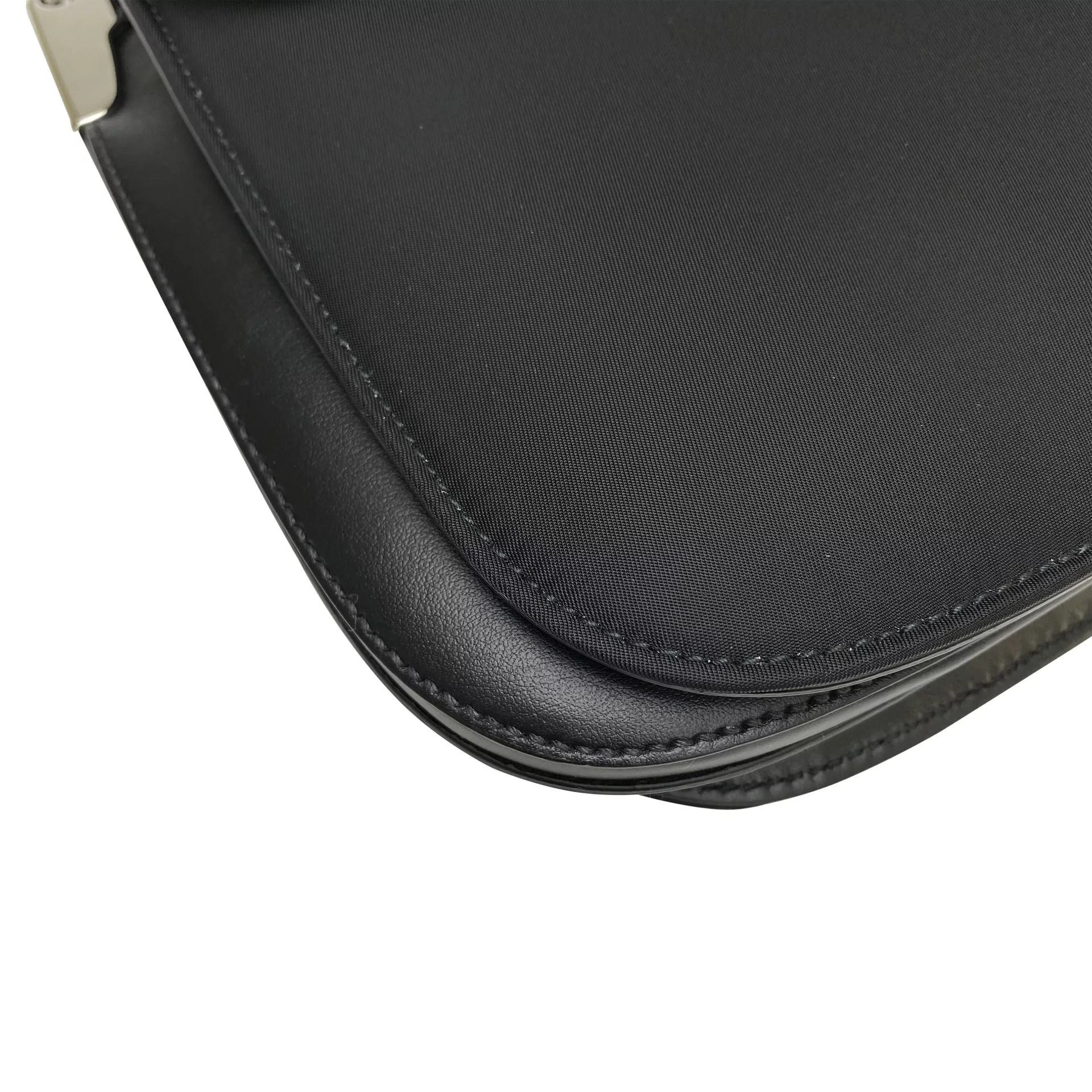 Bolsa Prada Nylon e Couro Preto