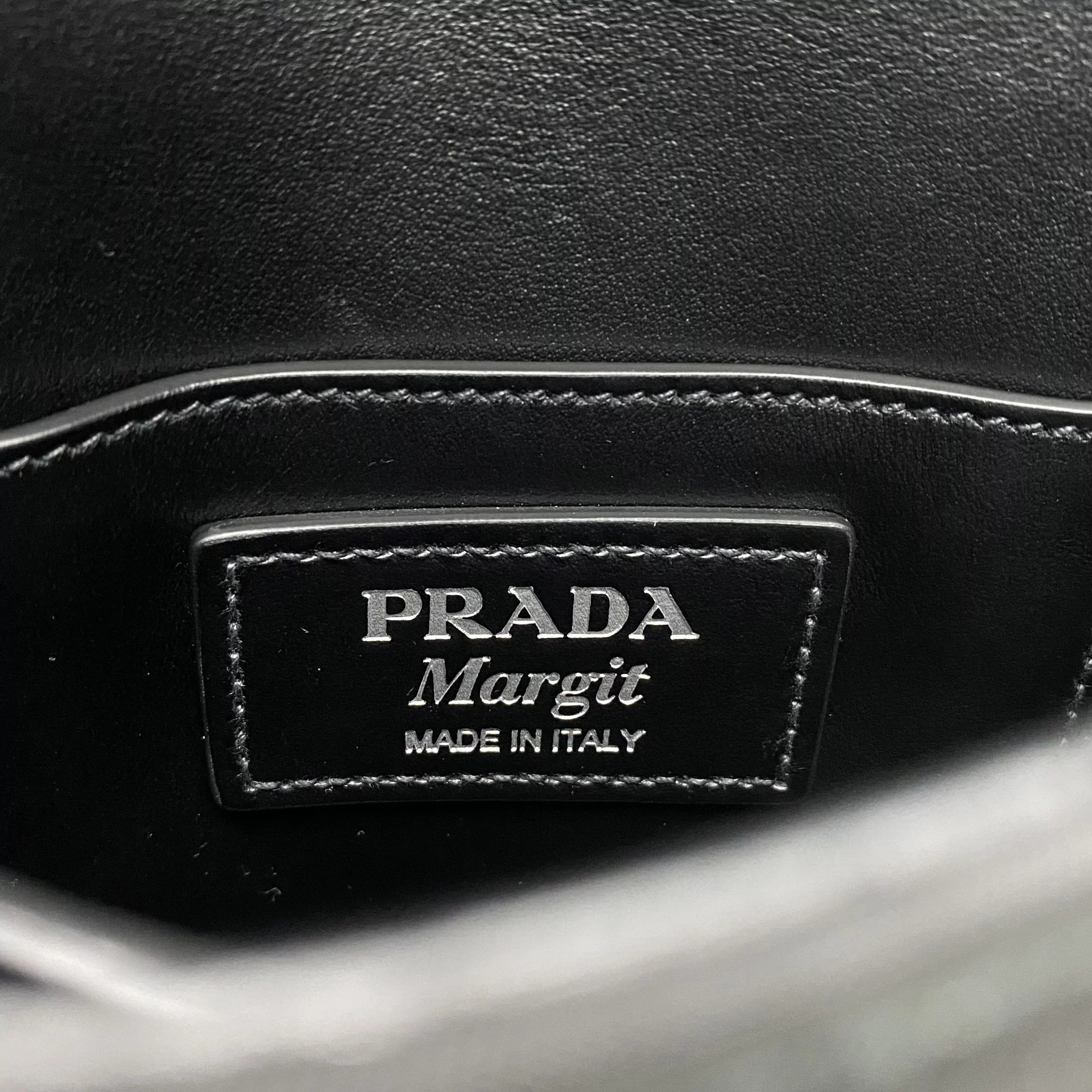 Bolsa Prada Nylon e Couro Preto