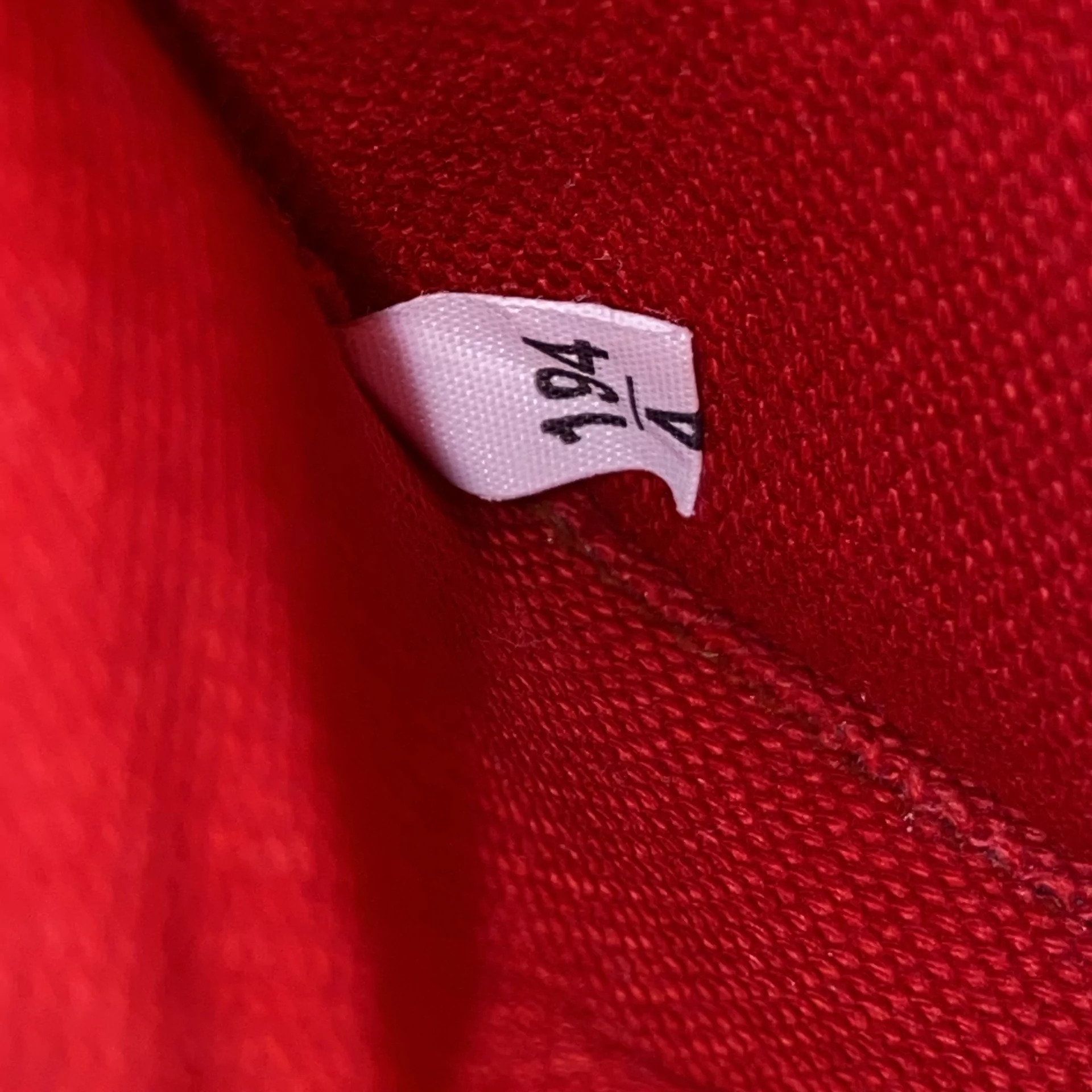 Bolsa Prada Canapa Logo Vermelha