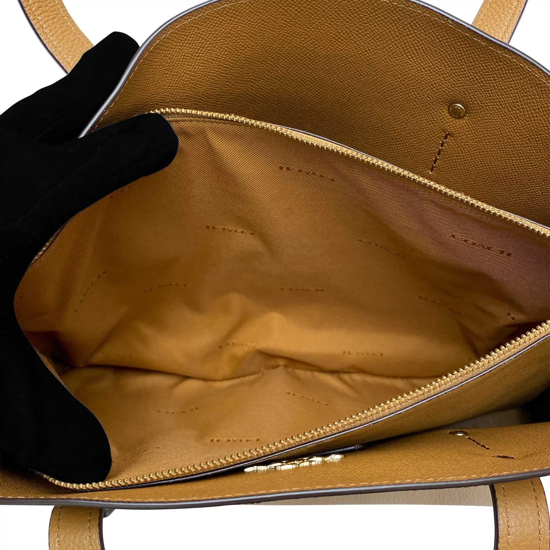 Bolsa Coach Charlie Carryall Nude