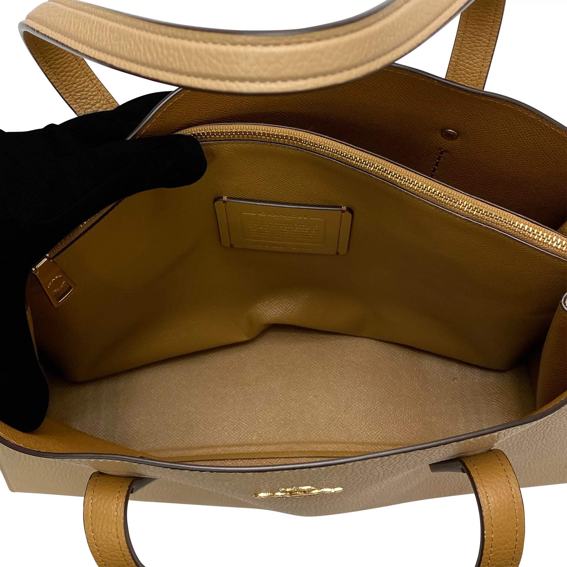 Bolsa Coach Charlie Carryall Nude