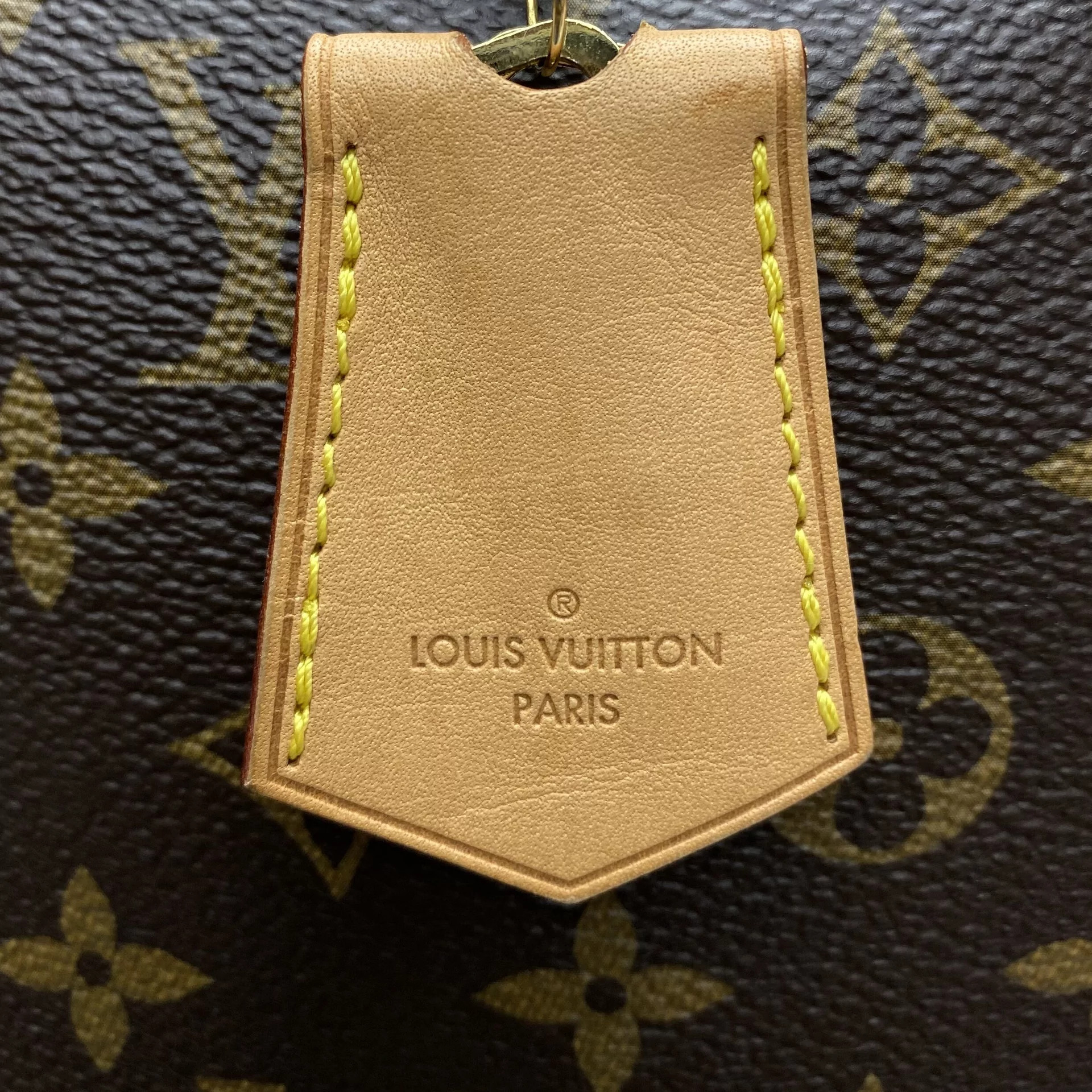 Bolsa Louis Vuitton Berri MM Monogram
