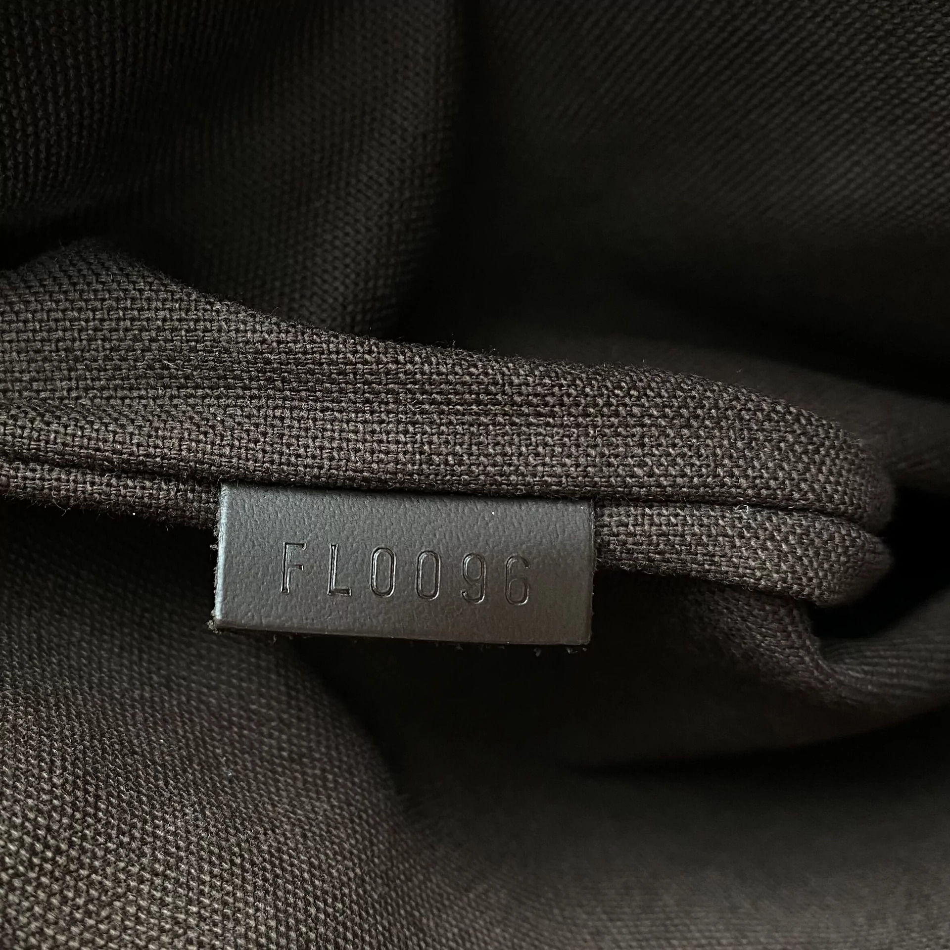 Bolsa Louis Vuitton Melville Damier Ebene