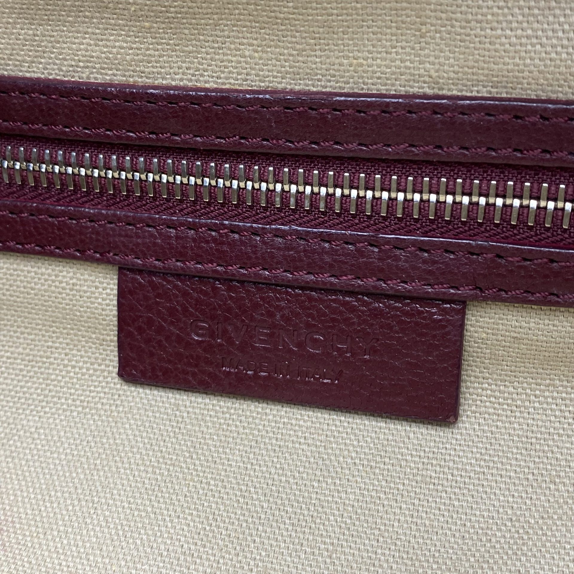 Bolsa Givenchy Antigona Vinho