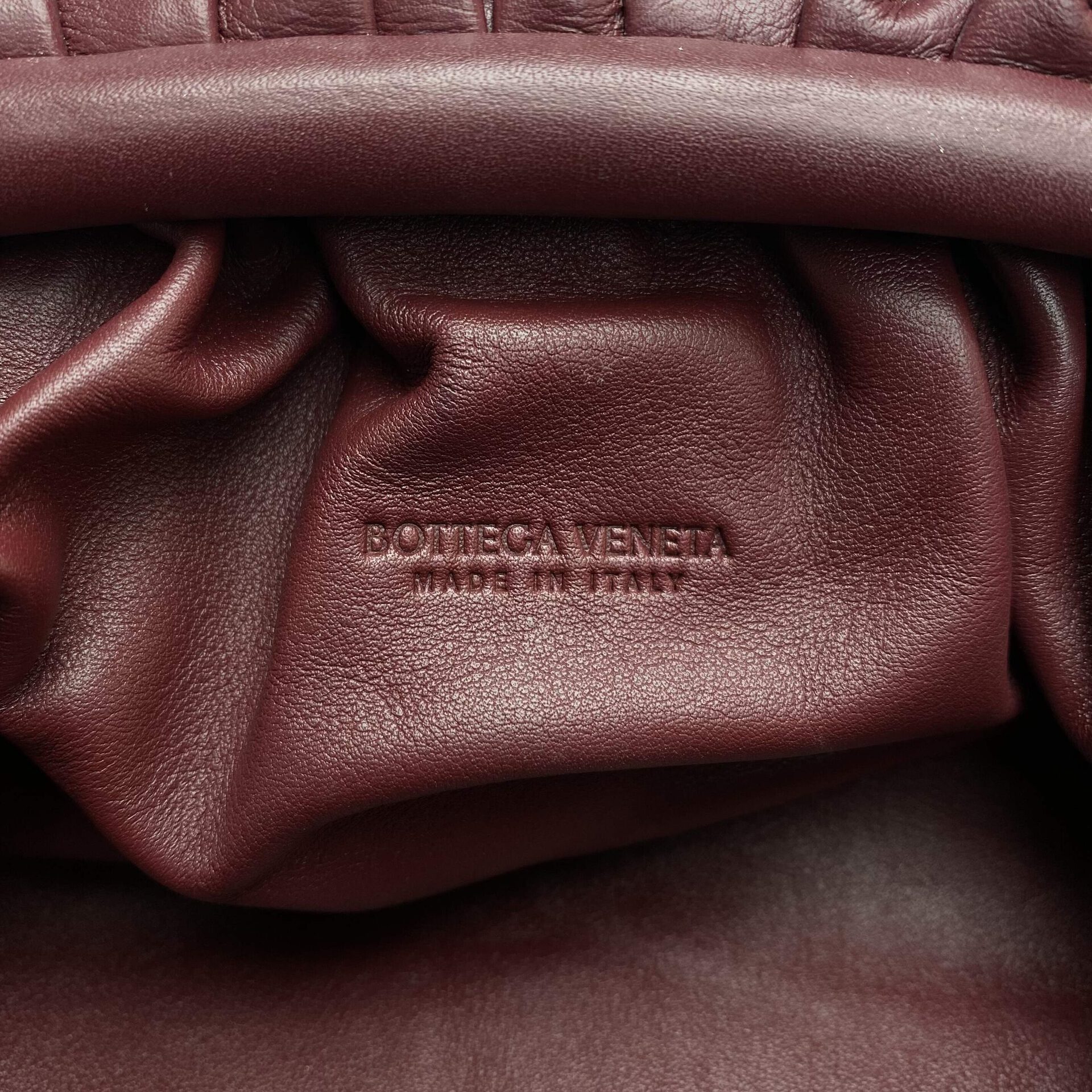 Bolsa Bottega Veneta  The Mini Pouch Vinho