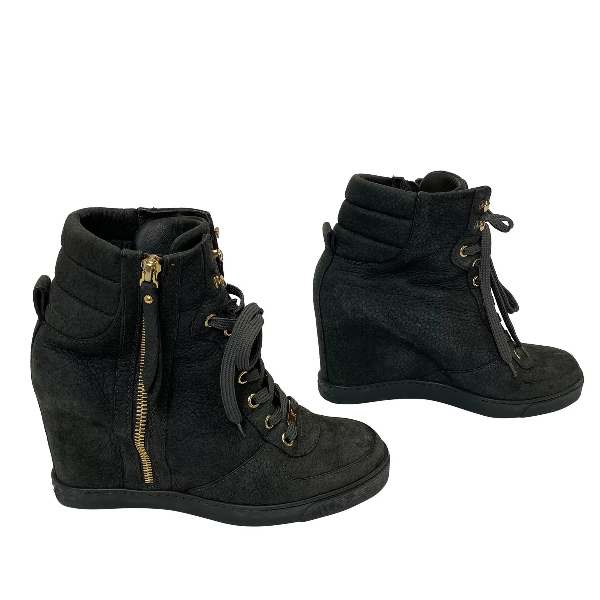 Sneaker Louis Vuitton Cinza