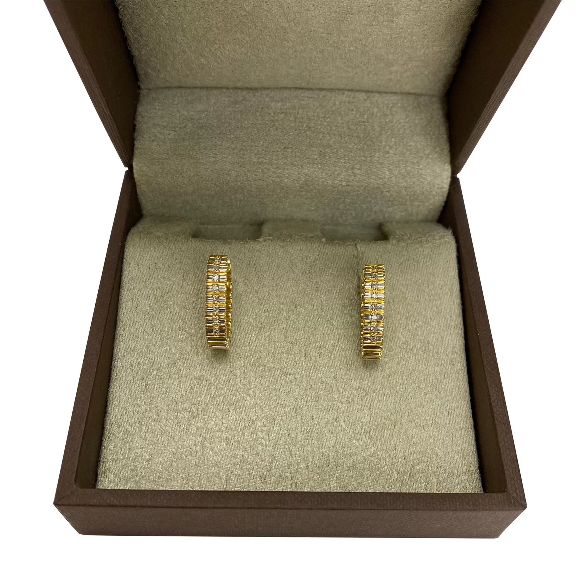 Par de Brincos Argolas Corsage 