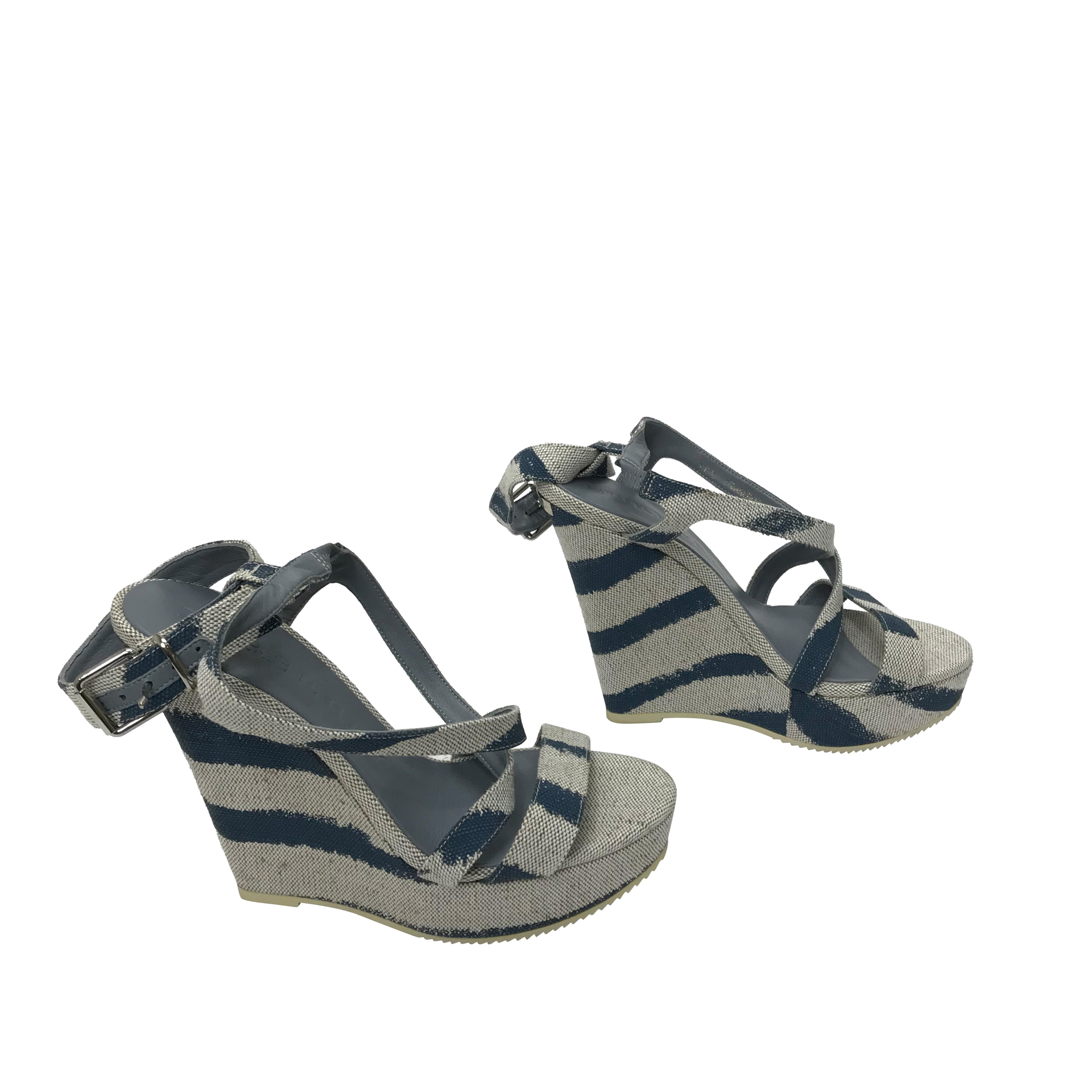 Sandália Anabela Burberry