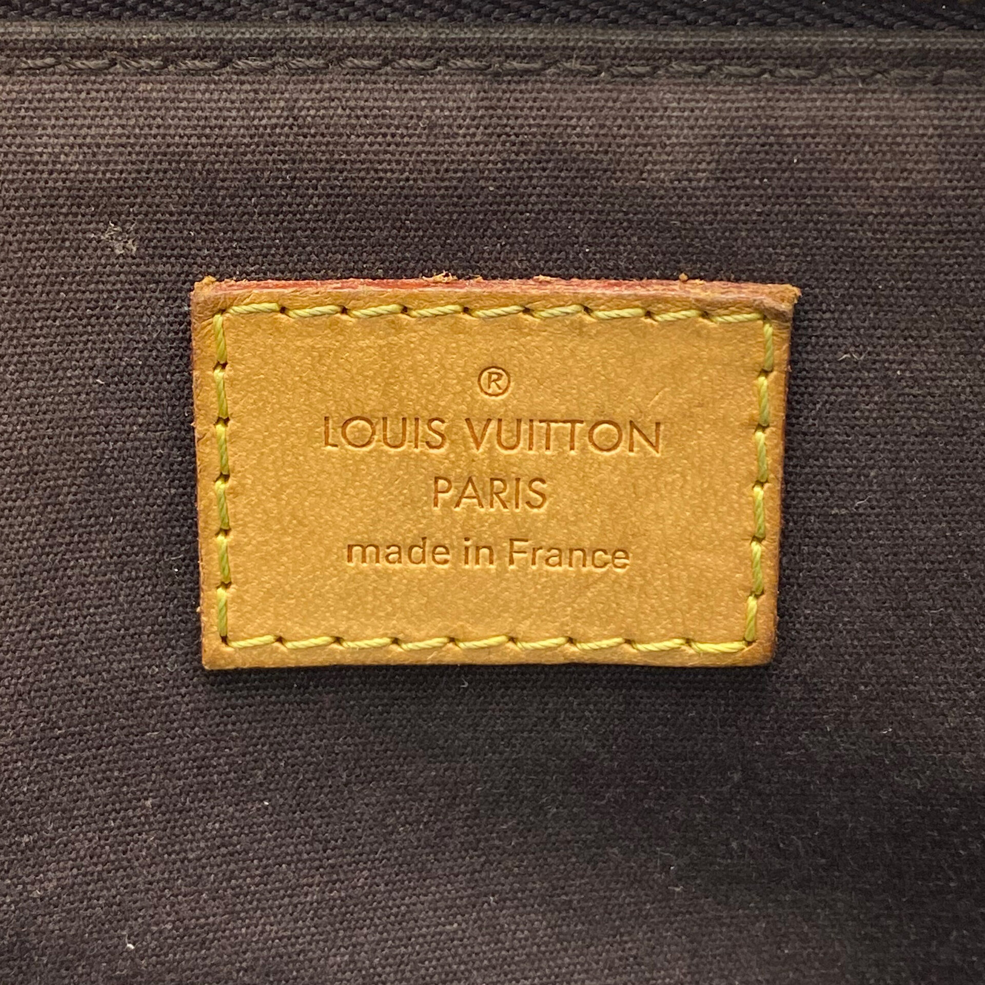 Bolsa Louis Vuitton Bellevue Verniz Vinho