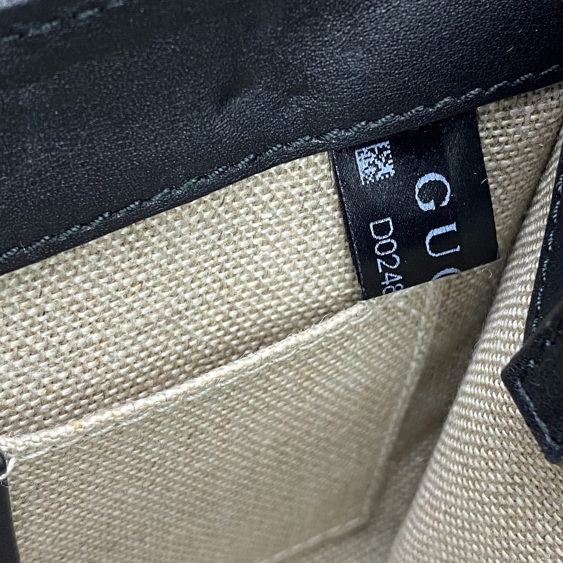 Bolsa Gucci Emily Pequena Preta
