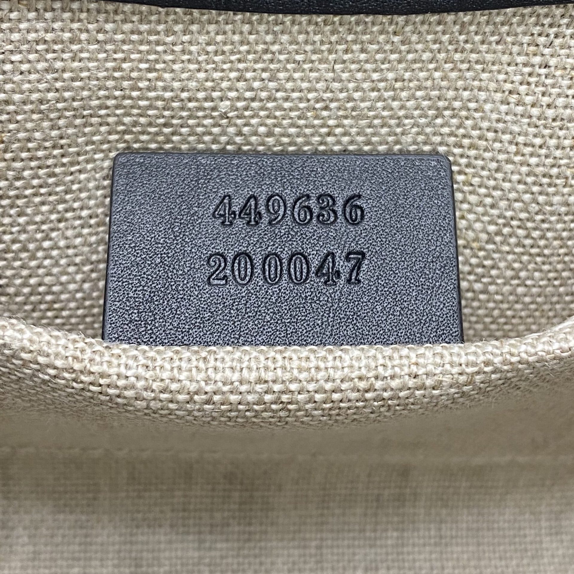 Bolsa Gucci Emily Pequena Preta
