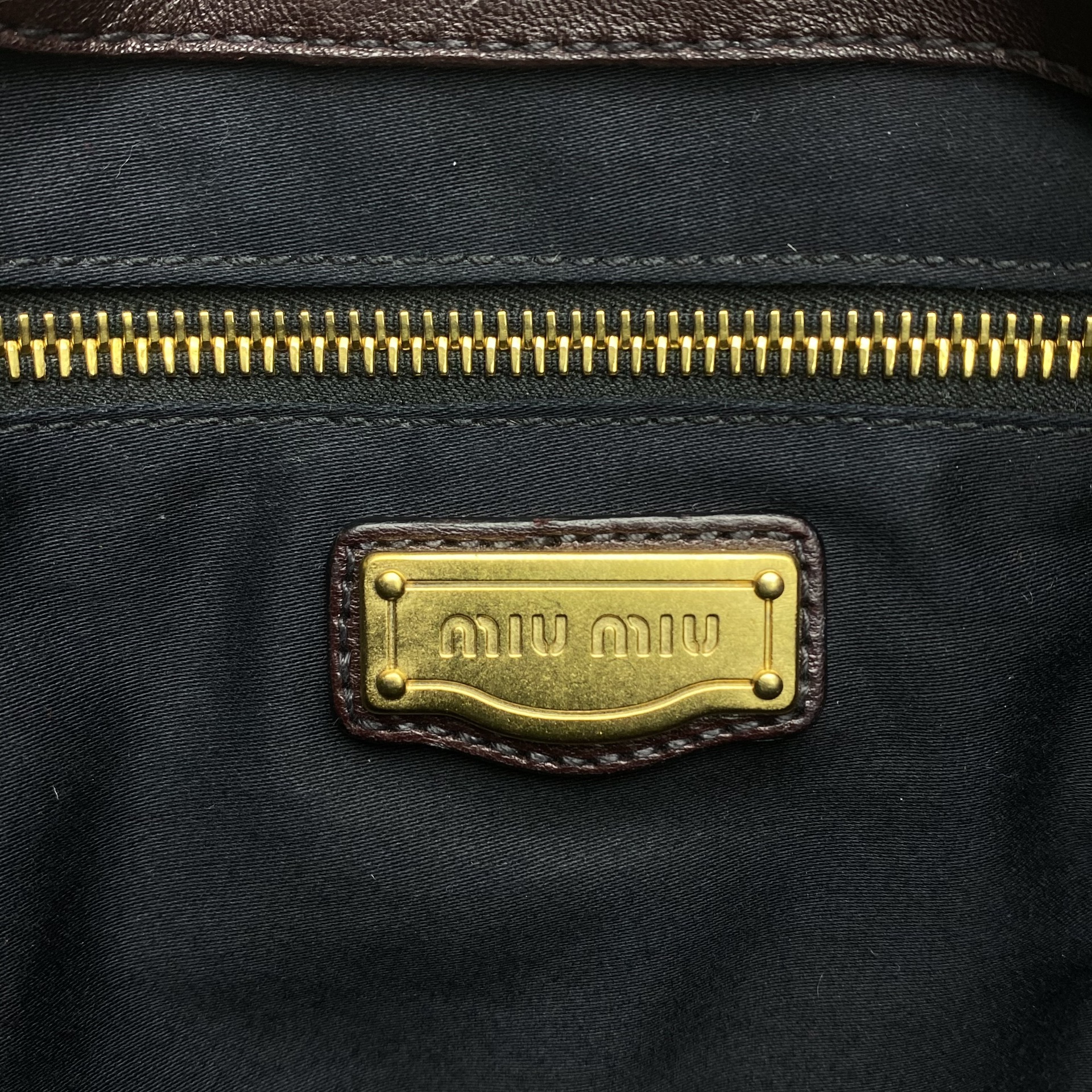 Bolsa Miu Miu Coffer Vinho