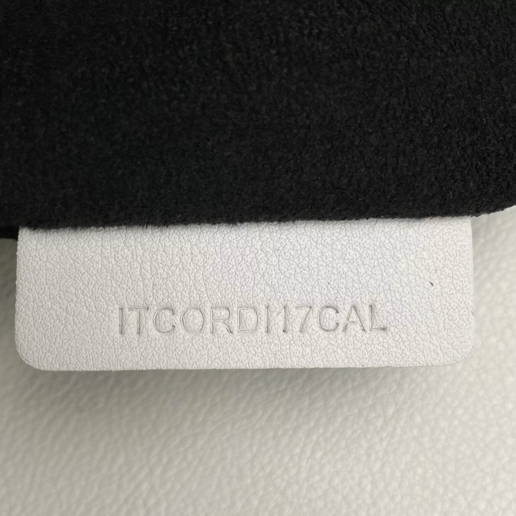 Bolsa Burberry DK88 Média Branca