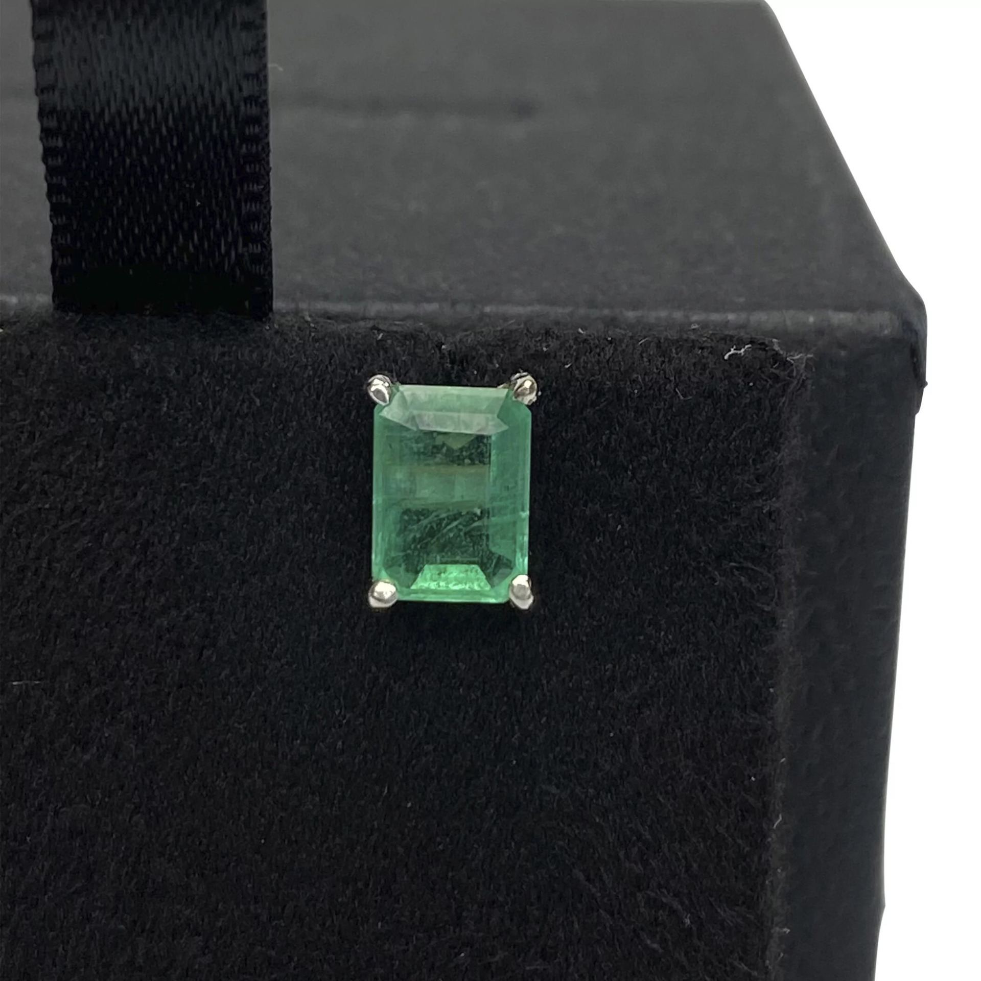 Par de Brincos Marcelo Pícaro Esmeraldas