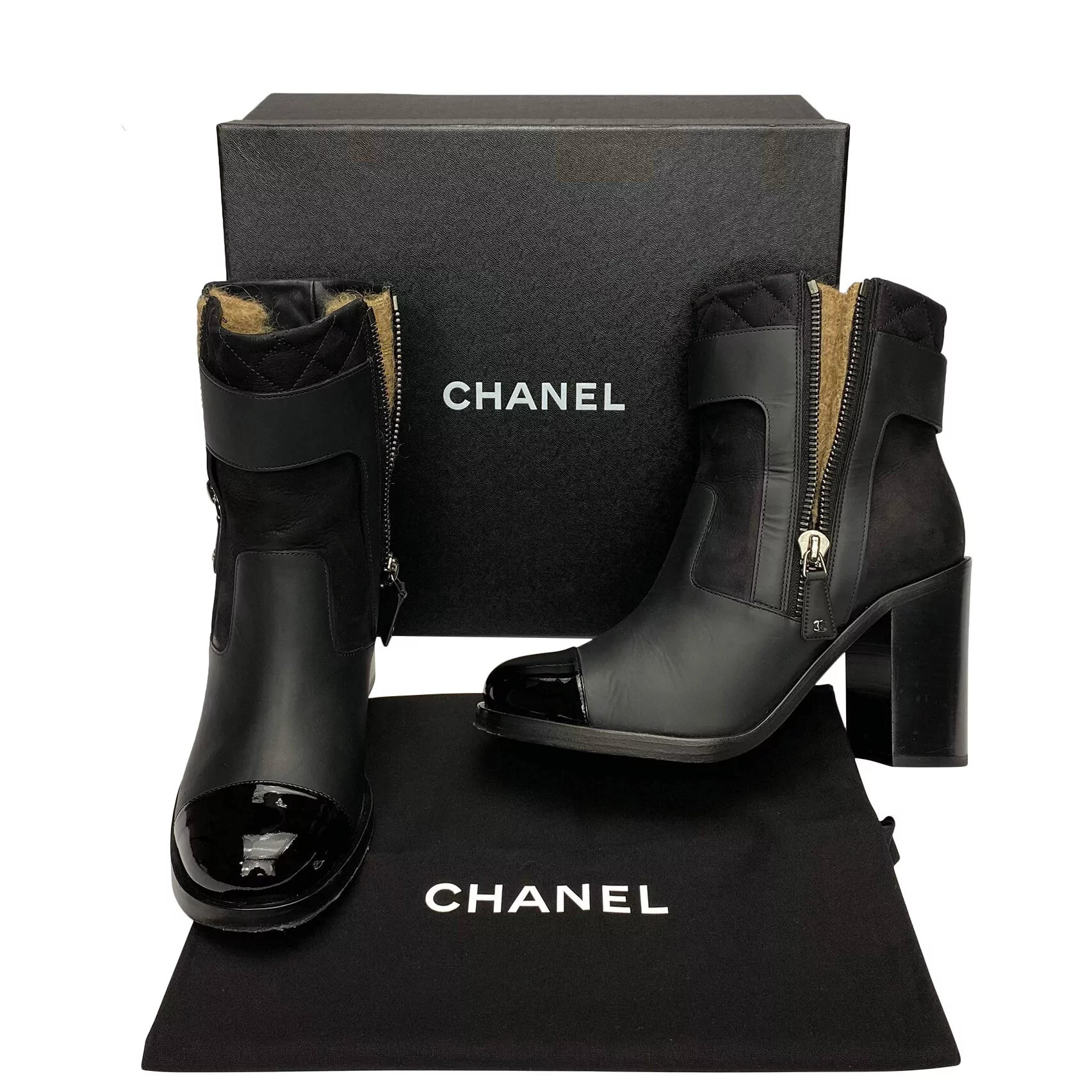 Bota Chanel Preta