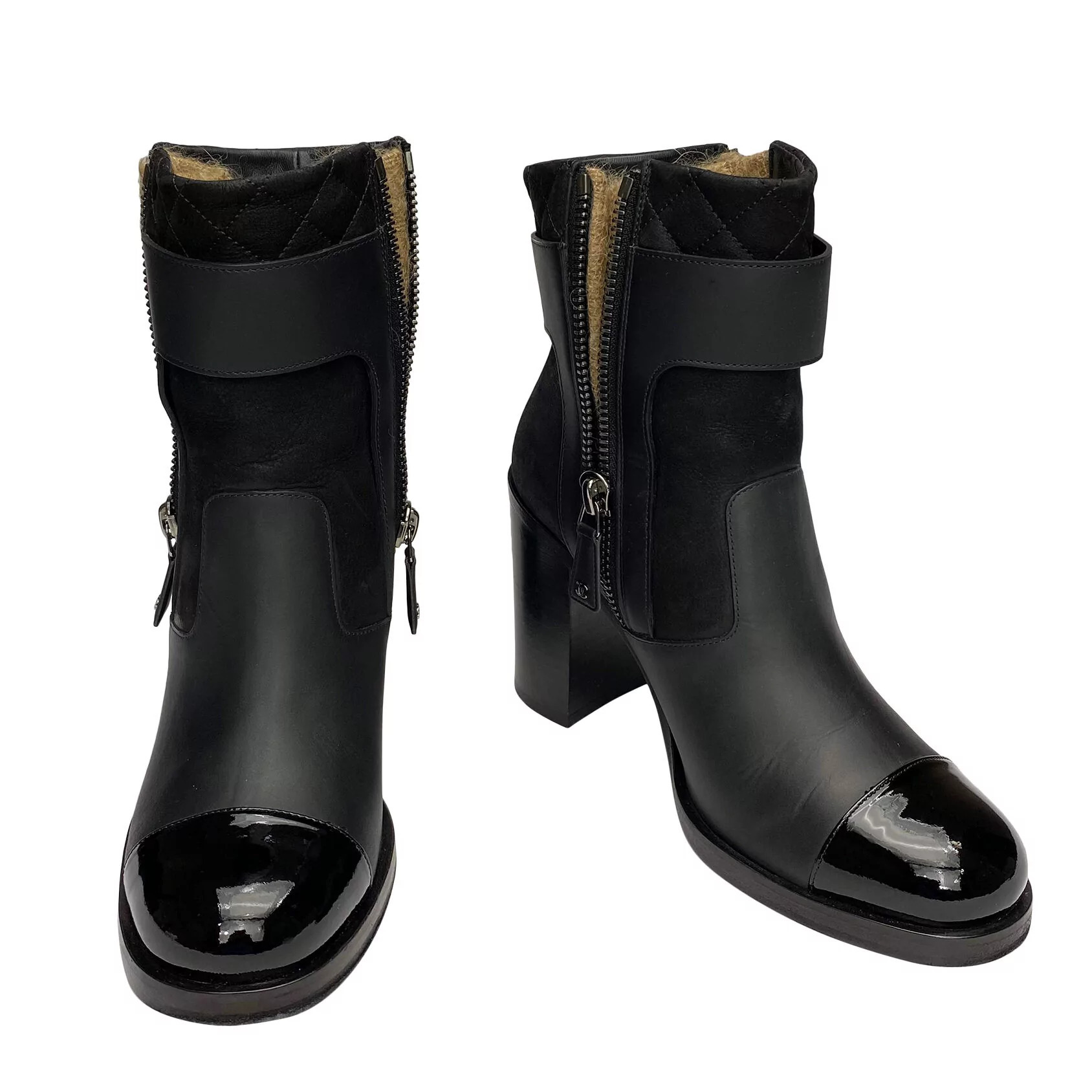 Bota Chanel Preta